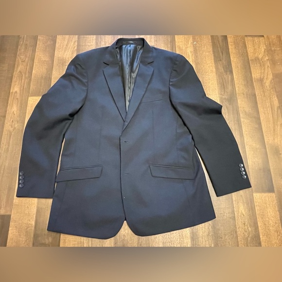SILK TOUCH INSERCH ITALY
Blue Blazer with Notched Lapels and Wool-Blend Finish - Picture 3 of 9